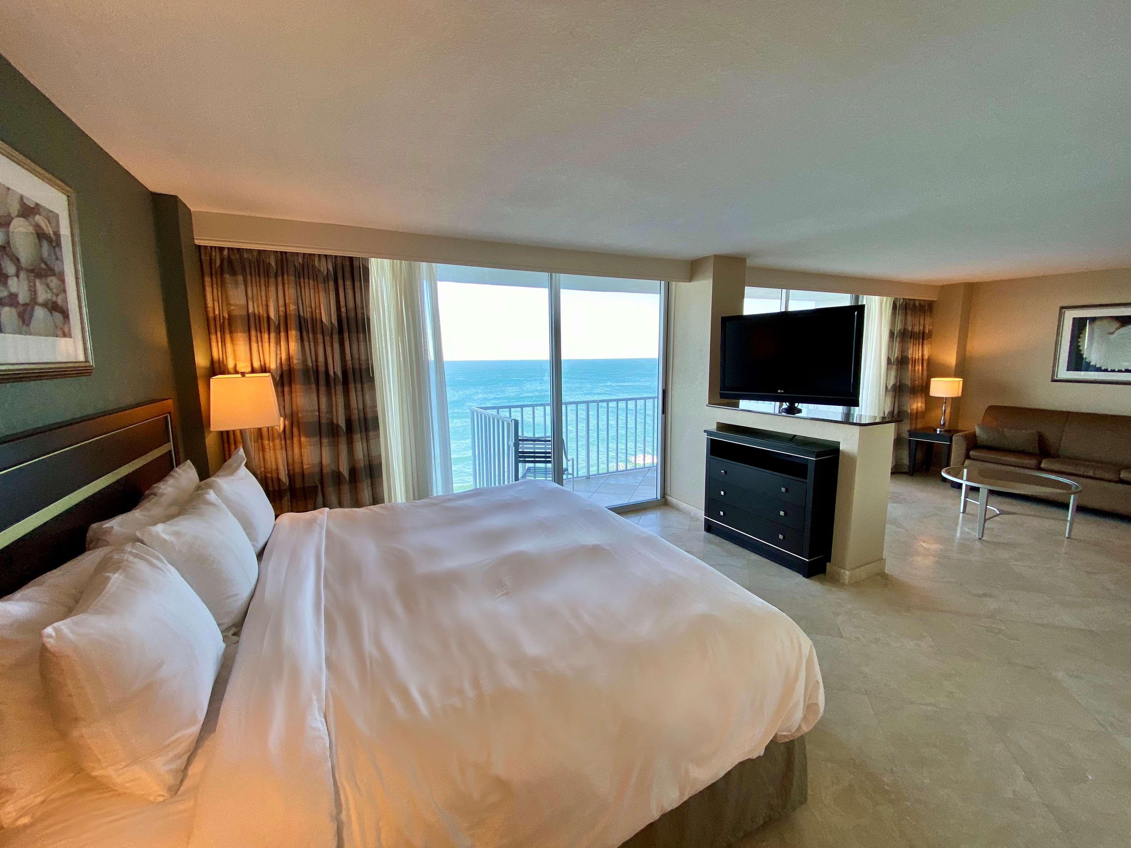 Radisson Suite Hotel Oceanfront Мельбурн Екстер'єр фото