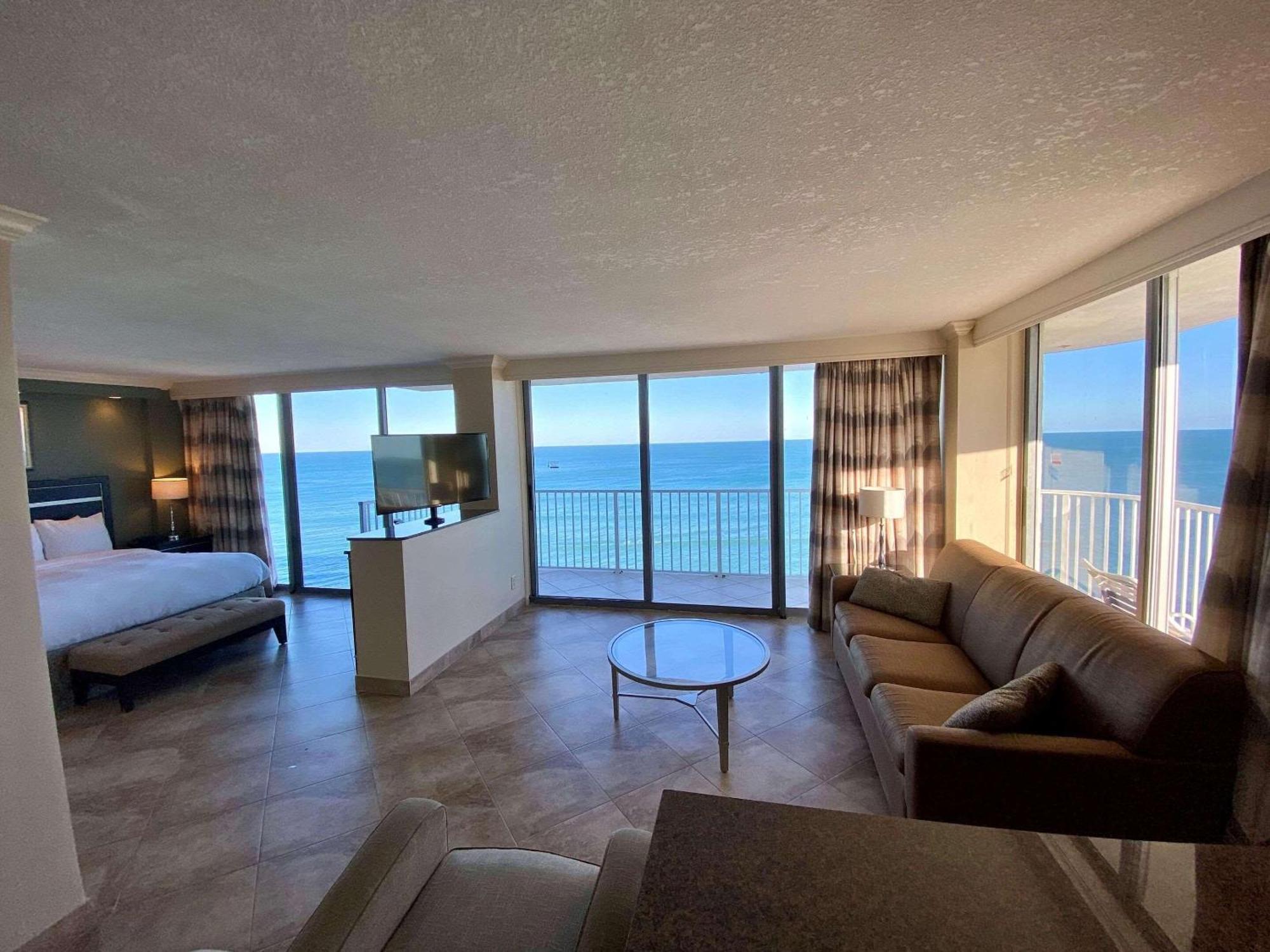 Radisson Suite Hotel Oceanfront Мельбурн Екстер'єр фото